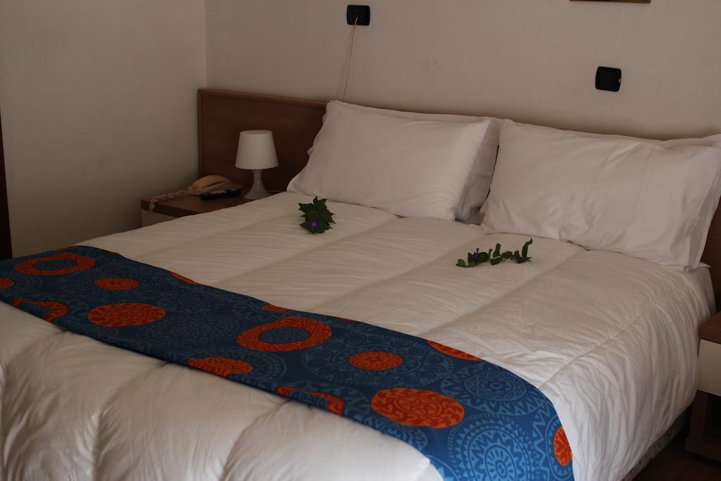 Hotel La Fenice Линяно Сабиадоро Екстериор снимка